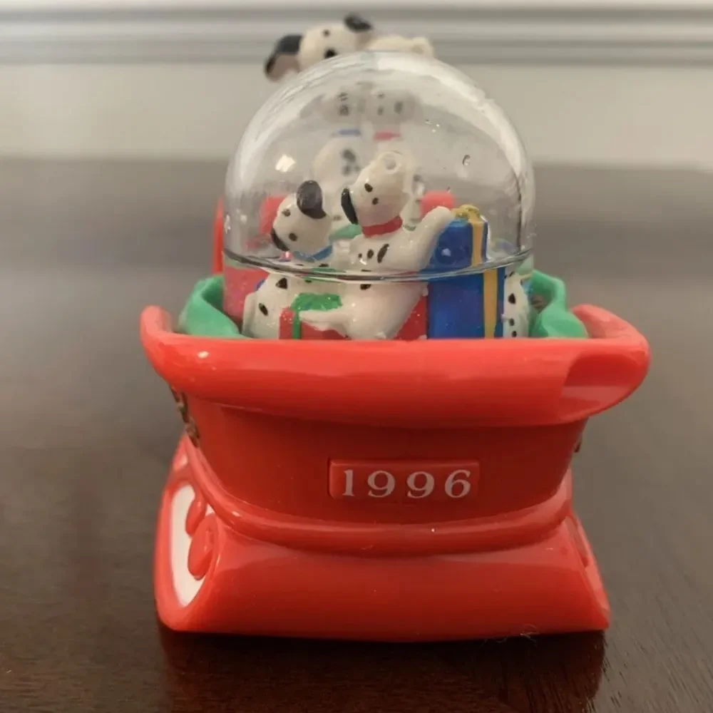 Vintage 1996 McDonalds Disney 101 Dalmatians Sledding Snow Dome  Globe With Box